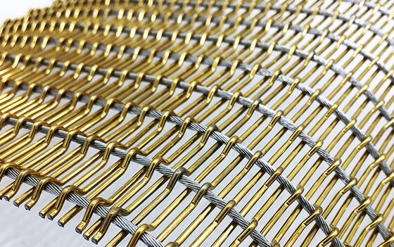 Niestandardowa szeroka dekoracyjna siatka metalowa ze stali nierdzewnej do budowy ścian osłonowych